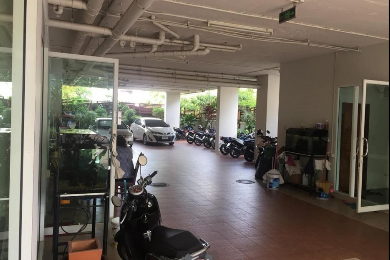Oyo 1097 Thep Apartment Pattaya Eksteriør billede
