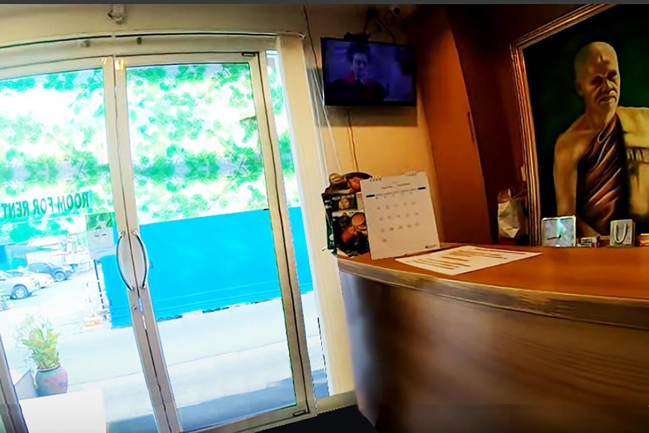 Oyo 1097 Thep Apartment Pattaya Eksteriør billede