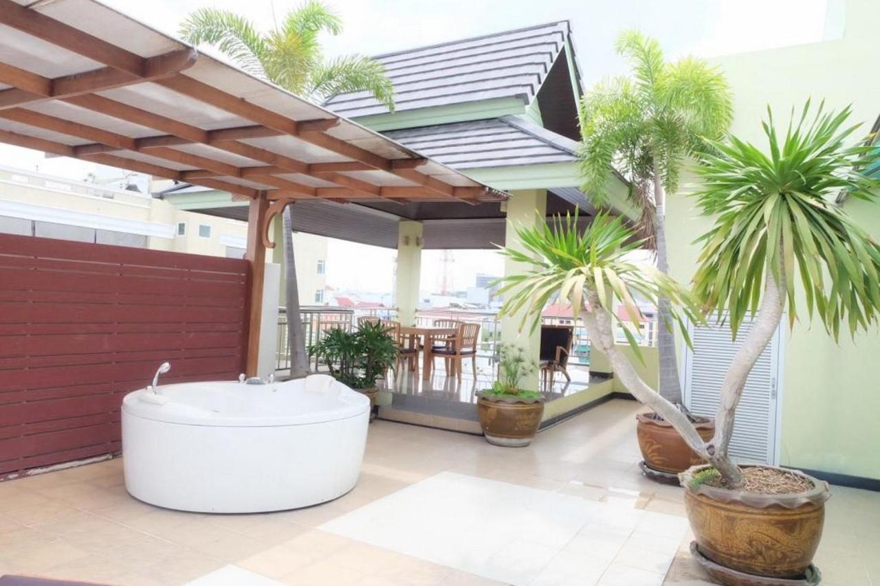 Oyo 1097 Thep Apartment Pattaya Eksteriør billede